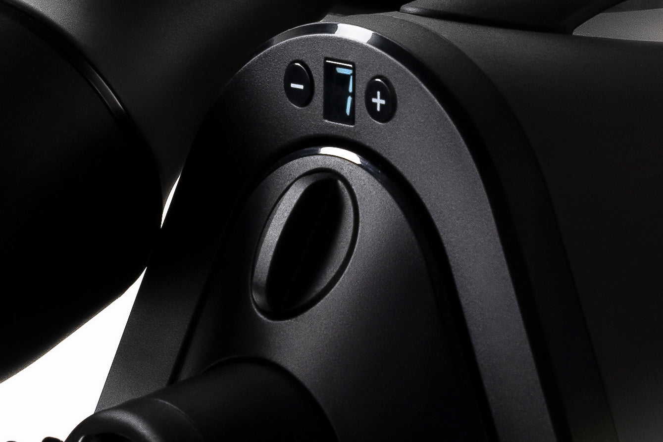 7 tension settings, close up of tension setting panel